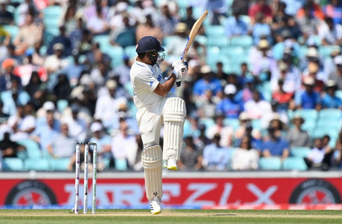 India lost Gill while chasing a target of 444.