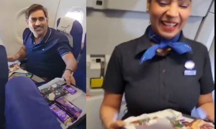 VIDEO: एयर होस्टेस ने धोनी को दी चॉकलेट, फ्लाइट में बैठे धोनी का वीडियो हुआ वायरल