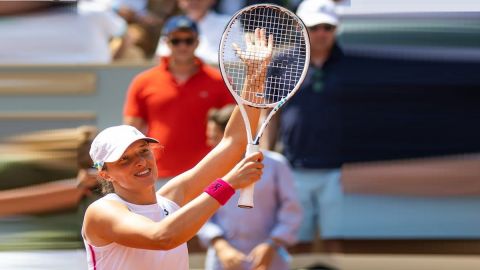 French Open: 'Hasn't even been tested, she found her A game,' Chirs Evert hails Swiatek after QF win