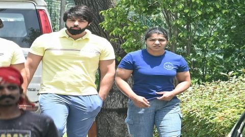 Sakshi Malik, Bajrang Punia at Minister Anurag Thakur's residence for talks