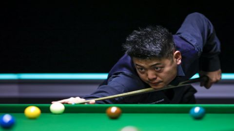 Two Chinese snooker players banned for life for match-fixing