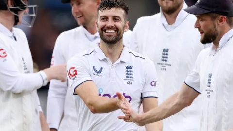 Johnny Bairstow left, England made no change in the team for the fourth Test