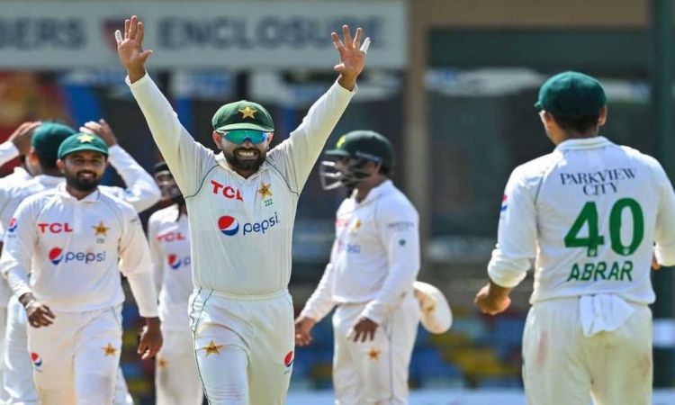 पाकिस्तान ने श्रीलंका में रचा इतिहास,  पारी और 222 रन से मैच जीतते हुए ऐसा करना वाला बना पहला देश