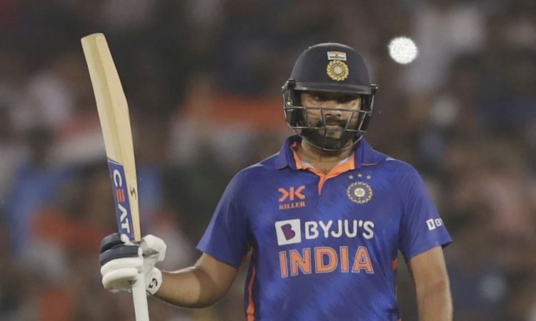  Rohit Sharma needs 175 runs to complete 10,000 runs in ODIs