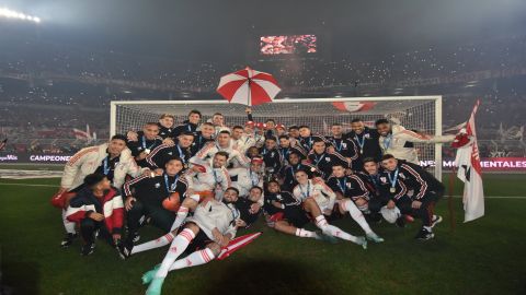 River Plate beat Racing 2-1 in season finale