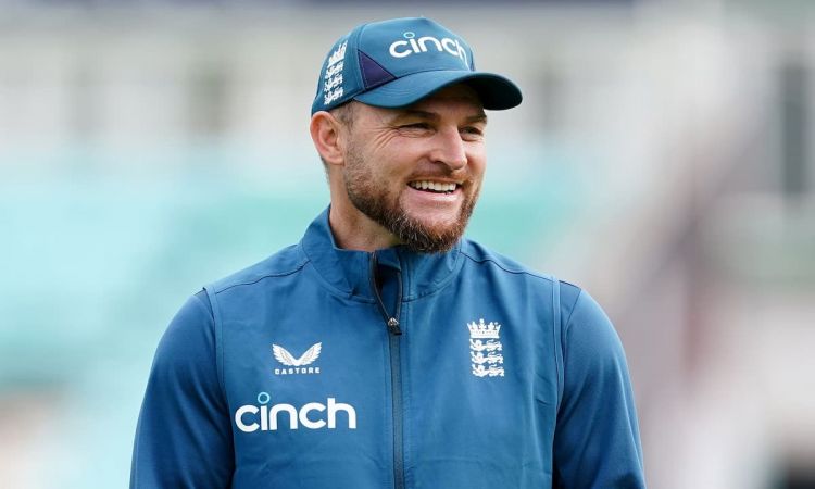 Coach Brendon McCullum does U-turn, ready to drink beer with Australian cricketers