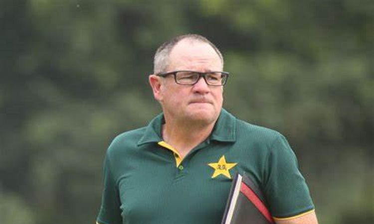 Mark Coles Steps Down As Head Coach Of Pakistan Women’s Cricket Team