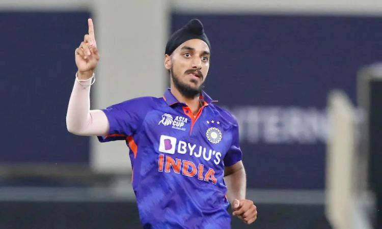 पूर्व पाकिस्तानी क्रिकेटर ने इस युवा भारतीय गेंदबाज को दी खास सलाह, कहा- उन्हें गति बढ़ाने की जरुरत