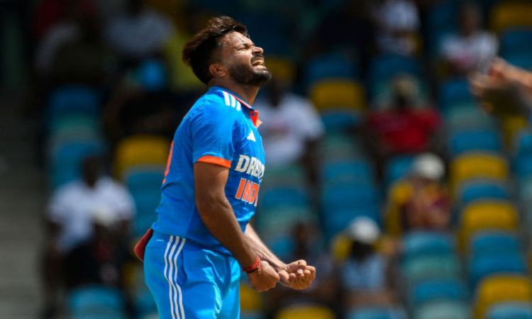 WATCH: मुकेश कुमार ने मचाया गदर, 45 सेकेंड में देखिए कैसे चटकाए 3 विकेट