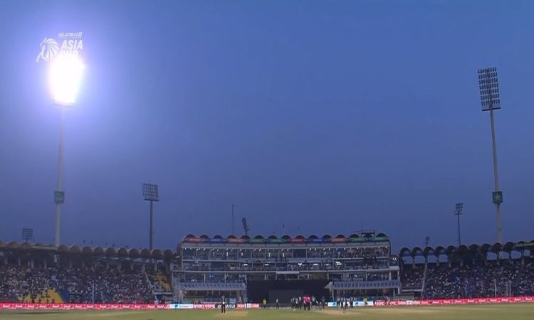 Asia Cup 2023: पाकिस्तान हुए शर्मसार, लाहौर में फ्लडलाइट खराब होने के कारण एशिया कप 2023 का सुपर-4 म