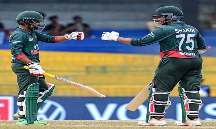 शाकिब-तौहीद के अर्धशतकों से संभला बांग्लादेश, भारत को दिया 266 रन का लक्ष्य
