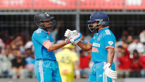 IND vs AUS, 2nd ODI:  ஸ்ரேயாஸ், ஷுப்மன் சதம்; இமாலய இலக்கை நிர்ணயித்தது இந்தியா!