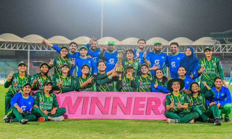 Pakistan beat South Africa by 5 wickets in 3rd Women's T20I, sweep series 3-0