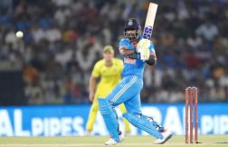 சூர்யகுமாருக்கு அவசரப்பட்டு வாய்ப்பு கொடுக்கக் கூடாது - விரேந்திர சேவாக்!