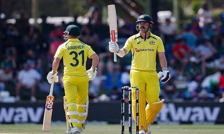 Australia 118-0 after 10 overs against New Zealand Creats History in ODI! பந்துவீச்சாளர்களை புரட்டியெடுத்த வார்னர், ஹெட்; ஆஸ்திரேலியா புதிய சாதனை!