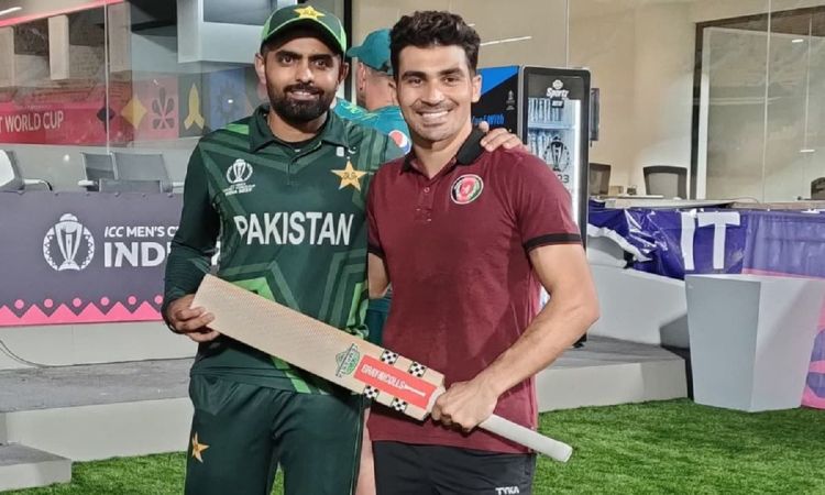 Babar Azam gifts Rahmanullah Gurbaz his bat after loss against Afghanistan