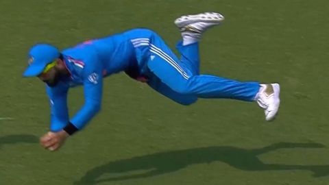 Virat Kohli grabs sharp diving catch to dismiss Mitchell Marsh