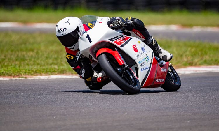 Kavin Quintal, Rakshith S Dave, Vivek Rohit Kapadia secure 1-2-3 positions in Race 1