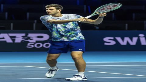 Tennis: Hurkacz battles into Swiss Indoors Final, Auger-Aliassime fires past Rune