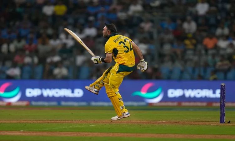 दोहरा शतक जड़ते हुए ग्लेन मैक्सवेल ने लगाई रिकॉर्ड्स की झड़ी