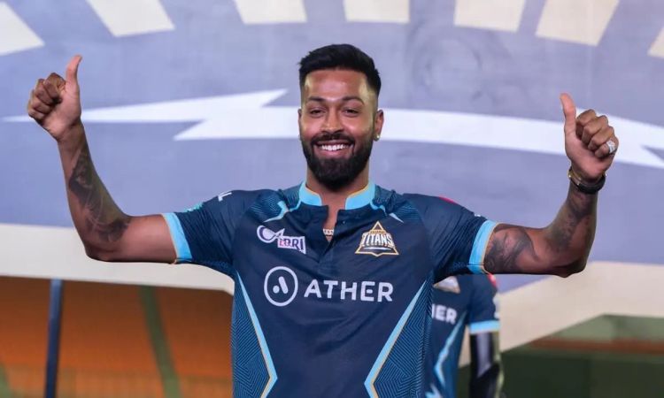 गुजरात का साथ छोड़ हार्दिक आईपीएल 2024 में मुंबई इंडियंस से खेलते हुए आएंगे नजर