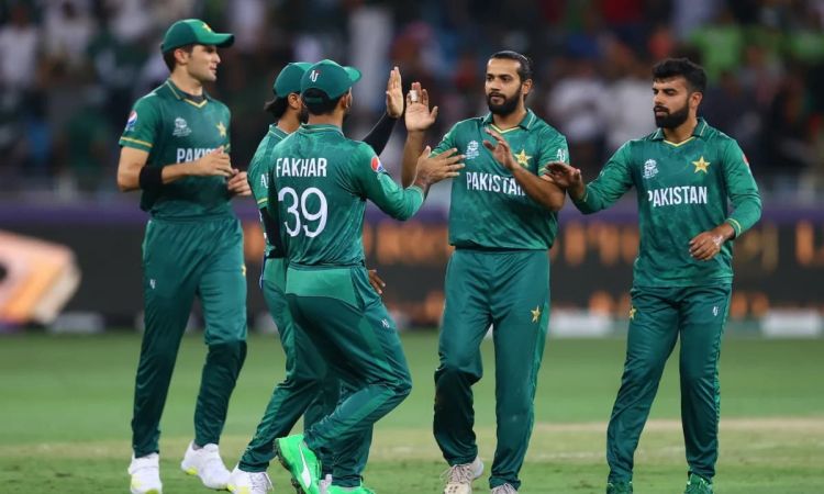 Pakistan Allrounder Imad Wasim retires from international cricket