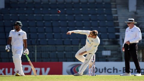 BAN vs NZ, 1st Test: ஹசன் ஜாய் அரைசதம்; பந்துவீச்சில் கலக்கிய பிலீப்ஸ்!