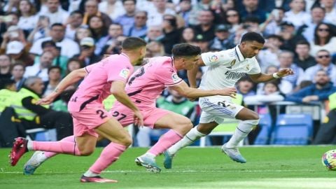 Real Madrid beat Cadiz to move top in La Liga