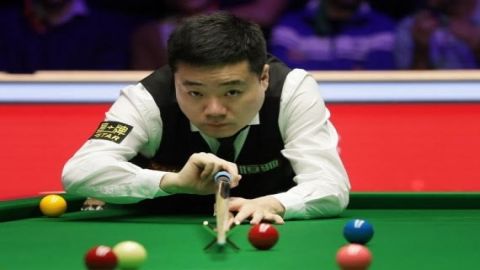 Unfit Ding edges Allen at UK Snooker Championship