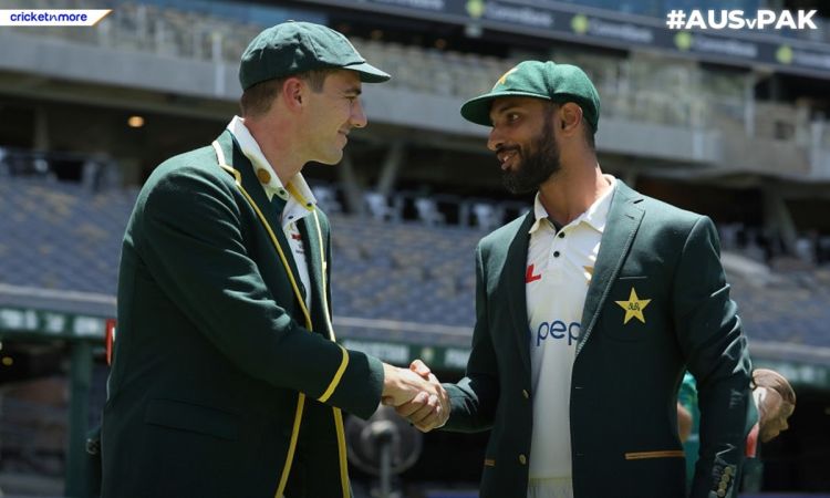 Australia opt to bat first against Pakistan in perth test