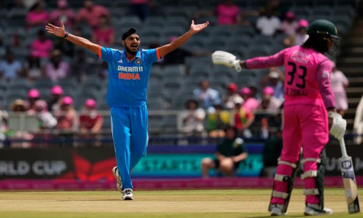 वनडे में पहली बार 5 विकेट लेने के बाद अर्शदीप सिंह ने इस खिलाड़ी को कहा शुक्रिया