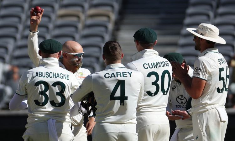 Australia crush Pakistan in 1st Test