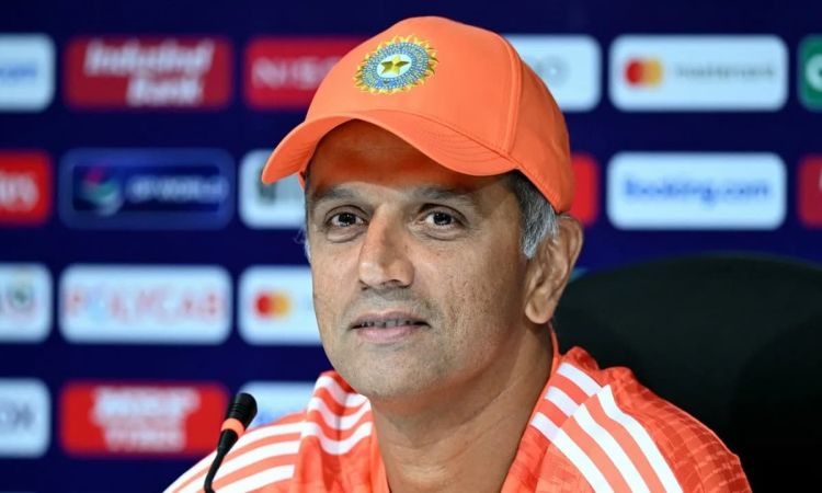 भारतीय टीम वर्ल्ड कप हार की निराशा से आगे बढ़कर साउथ अफ्रीका के खिलाफ टेस्ट सीरीज पर ध्यान केंद्रित कर चुकी है- द्रविड़ 