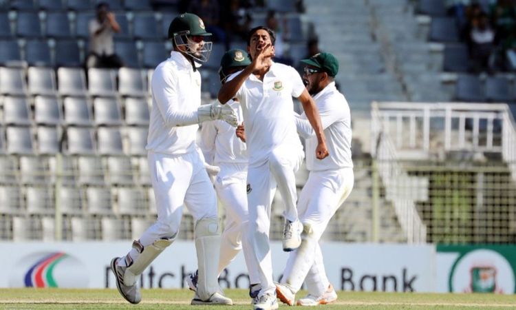 BAN vs NZ 1st Test: बांग्लादेश एतेहासिक जीत से 3 विकेट दूर, ताइजुल इस्लाम की फिरकी से पस्त हुई न्यूज