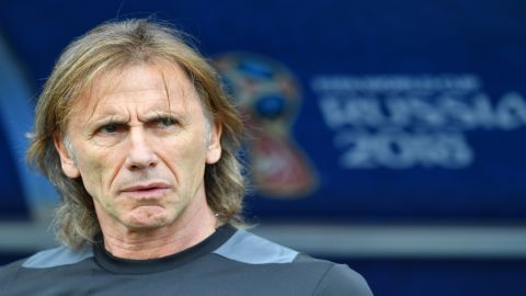 Argentine coach Gareca in running for Chile manager's post