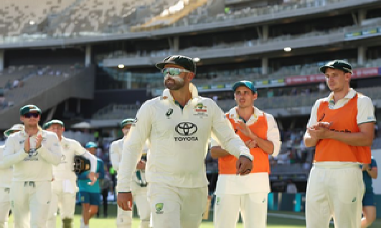 AUS v PAK: Nathan Lyon joins 500 Test wickets club as Australia thrash Pakistan by 360 runs