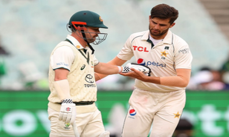 Australia reach 187/3 on a damp opening day at Melbourne