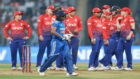 INDW vs ENGW, 2nd T20I: இங்கிலாந்து பந்துவீச்சில் 80 ரன்களில் சுருண்டது இந்திய மகளிர் அணி!