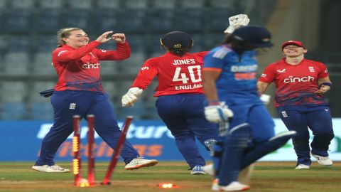 INDW vs ENGW, 1st T20I: இங்கிலாந்து பந்துவீச்சில் வீழ்ந்தது இந்திய மகளிர் அணி!