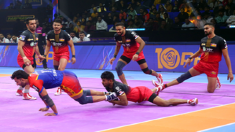 PKL 10: Pardeep Narwal's Super 10 takes UP Yoddhas over the line against Bengaluru Bulls