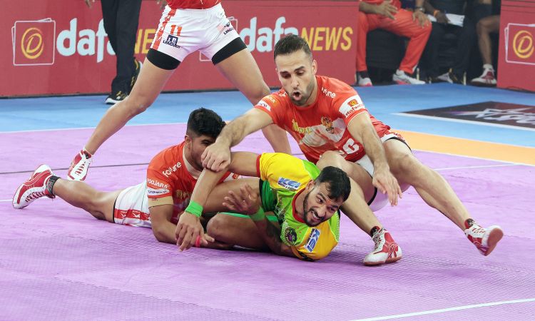 PKL 10: Patna Pirates halt Gujarat Giants run in final game of opening leg