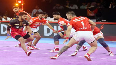 PKL 10: Sonu stars again as Gujarat Giants down Bengaluru Bulls in thriller