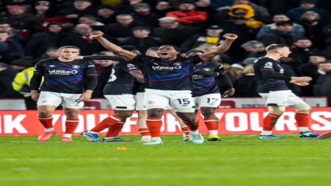 Premier League: Luton Town beat Sheffield Utd in five-goal thriller