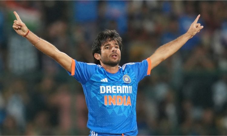 रवि बिश्नोई का नया धमाका, टी-20 रैंकिंग्स में बने नंबर वन गेंदबाज़