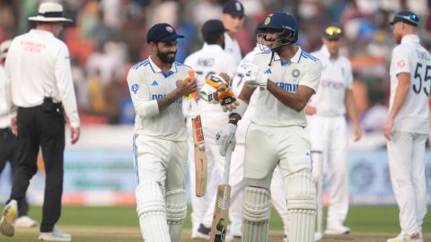 1st Test: Rahul, Jadeja, Axar help India grab first-innings lead of 175, end day two at 421/7