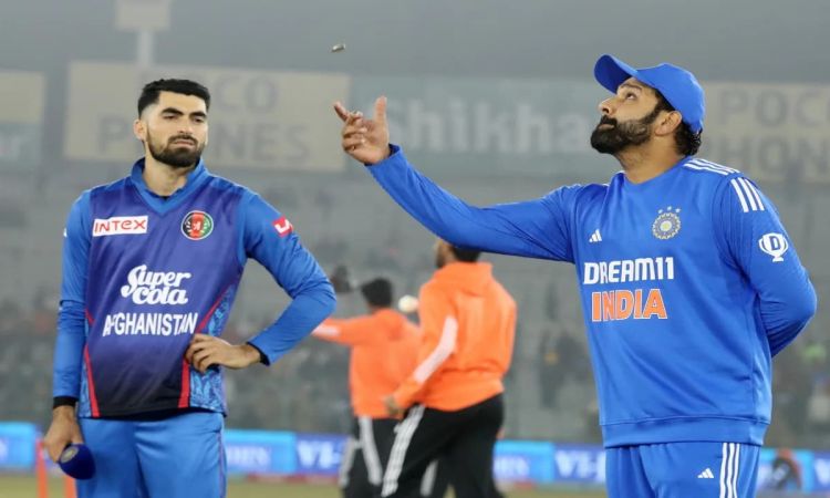 3rd T20I: भारत ने टॉस जीतकर चुनी बल्लेबाजी, संजू के अलावा इन दो खिलाड़ियों की हुई प्लेइंग XI में वापसी 
