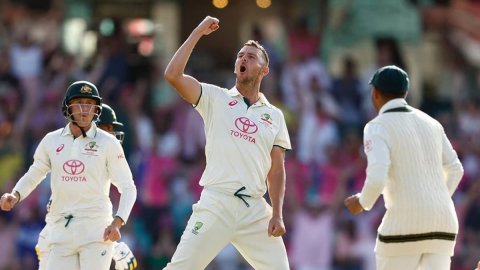 Josh Hazlewood Has Pakistan Reeling After Jamal's 3rd Test Heroics