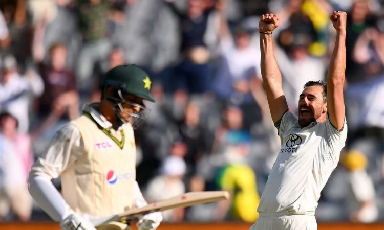 Mitchell Starc needs six wickets to reach 350 Test scalps