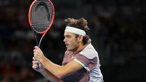 Australian Open: Fritz sinks Tsitsipas to set up QF clash with Djokovic; Krejcikova beats Andreeva