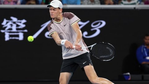 Australian Open: Sinner hustles out qualifier de Jong to enter third round 